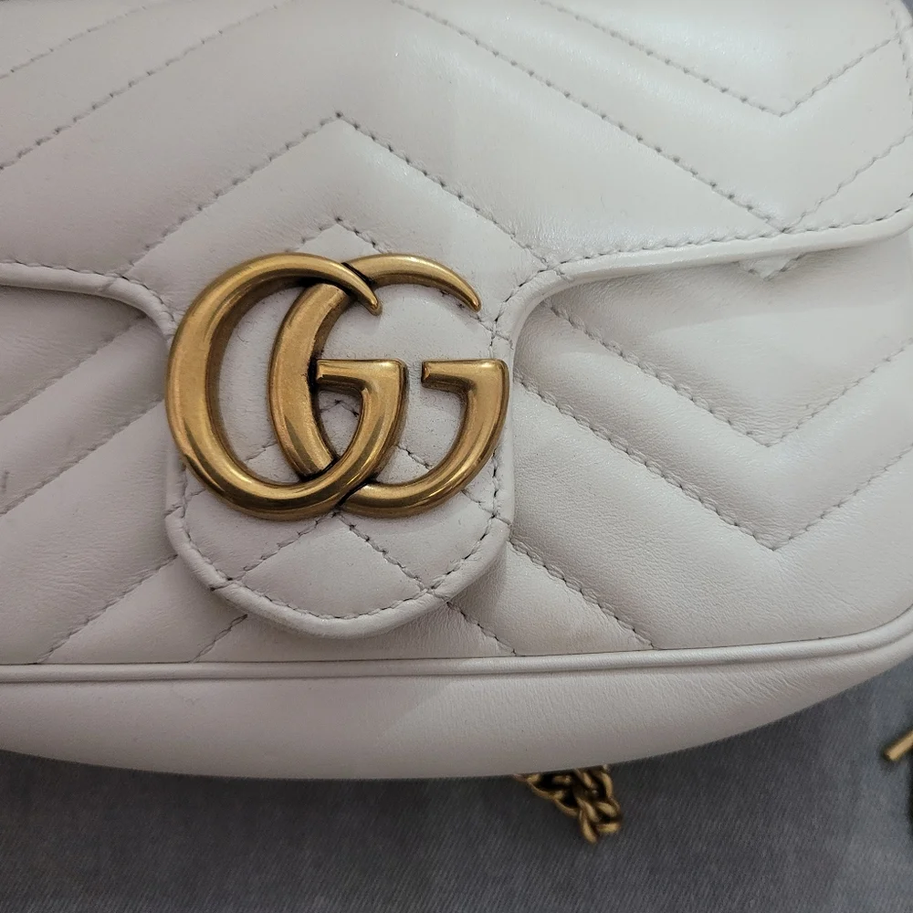 Gucci White Crossbody Bag with Gold Accents - Picture 8 of 10